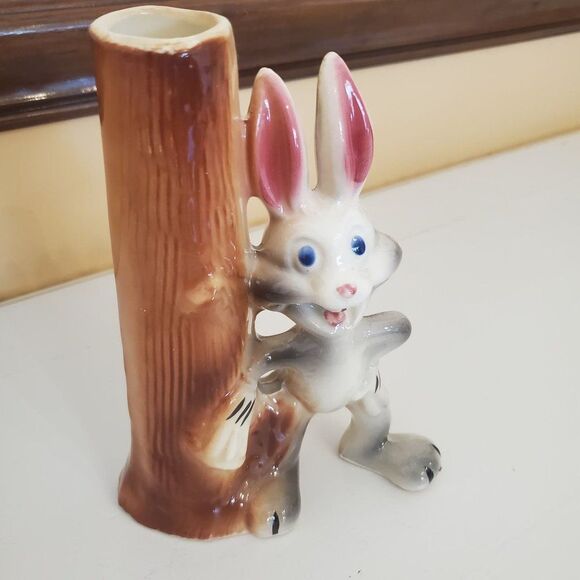 Vintage 1940s Shaw Pottery Warner Brothers BUGS BUNNY Ceramic Figurine Vase - Picture 3 of 16